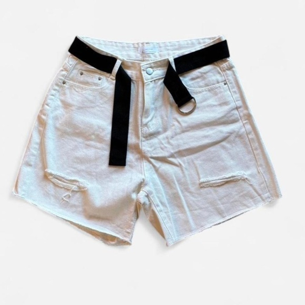 NWT Oak Fort White Denim Cutoff Shorts Distressed Belted Raw Hem Women's L